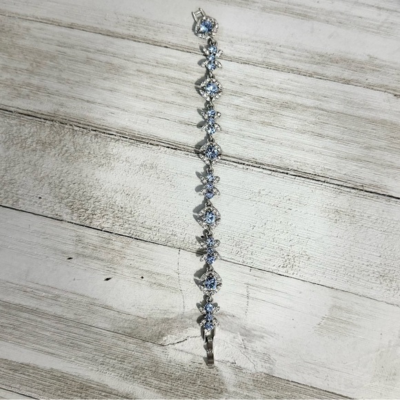 Givenchy Blue crystal flex bracelet - Picture 3 of 4